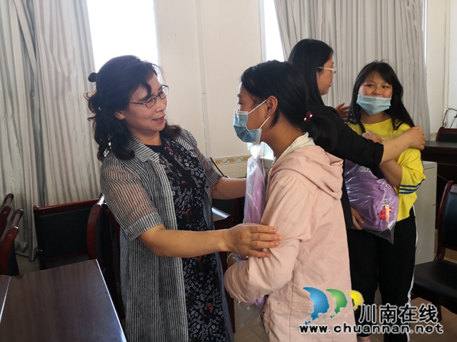 手拉手心连心，情系赤水共成长！泸州十二中与叙永赤水镇中学开展结对活动(图11)