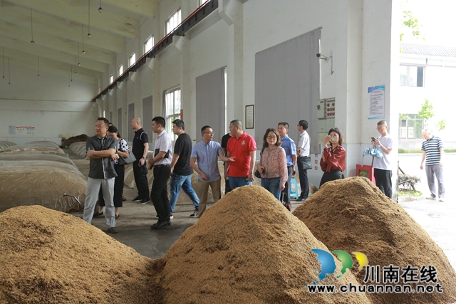 江阳区工商联：会员互访，走进酒企