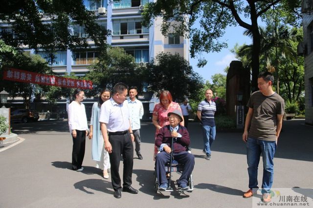 著名作曲家罗念一:重回母校泪盈眶(图2) 著名作曲家罗念一:重回母校泪盈眶(图2)