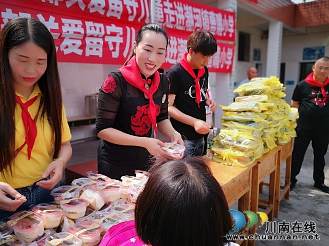 泸县潮河镇：关爱儿童，情暖校园(图4)