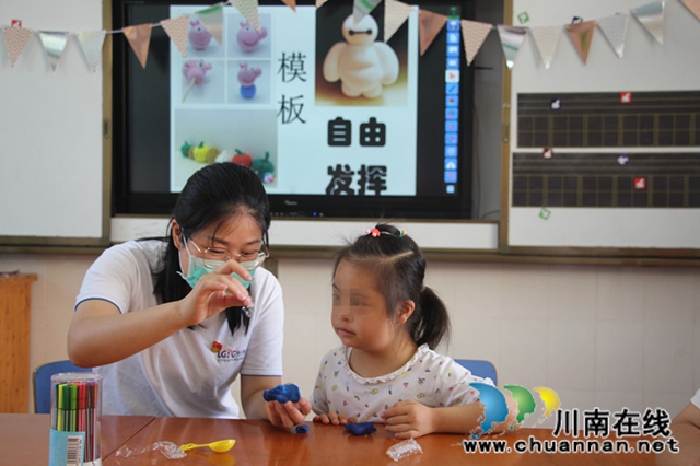 龙马潭区特殊教育学校接受爱心捐赠(图1) 龙马潭区特殊教育学校接受爱心捐赠(图1)