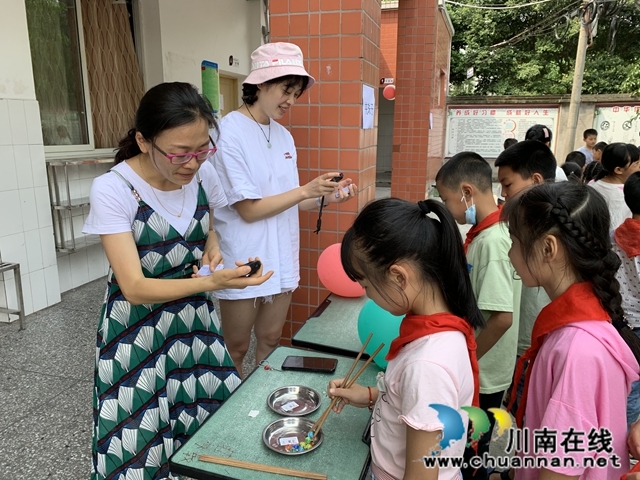 泸县得胜小学仁和完小举行具有村校特色的“六一”活动(图4) 泸县得胜小学仁和完小举行具有村校特色的“六一”活动(图4)