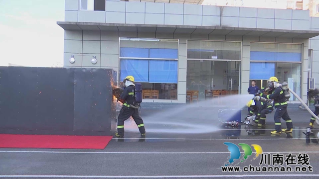 合江县消防救援大队组织开展消防队开放日体验活动(图3) 合江县消防救援大队组织开展消防队开放日体验活动(图3)