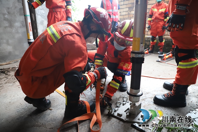 练为战！泸州消防“亮剑”地震实战拉动演练现场(图12)