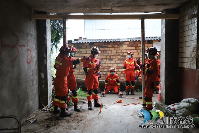 练为战！泸州消防“亮剑”地震实战拉动演练现场(图10)