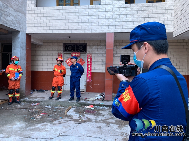 练为战！泸州消防“亮剑”地震实战拉动演练现场(图19)