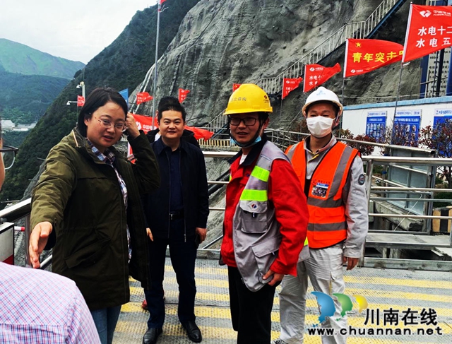 宜宾叙州区发改局赴甘孜雅江县深入开展对口帮扶(图2) 宜宾叙州区发改局赴甘孜雅江县深入开展对口帮扶(图2)