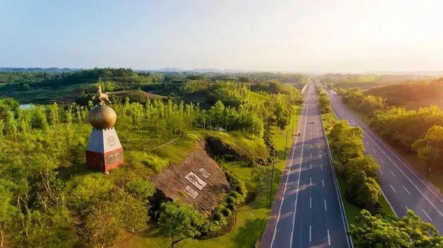 自贡拟新建一座“马踏飞燕”,地点就在……(图2) 自贡拟新建一座“马踏飞燕”,地点就在……(图2)