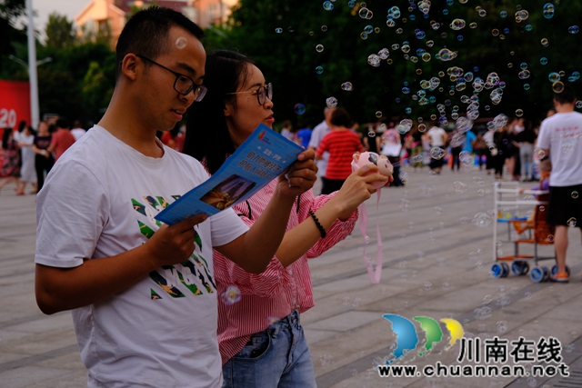 泸州：最是人间烟火气 法治“地摊”暖人心(图9)