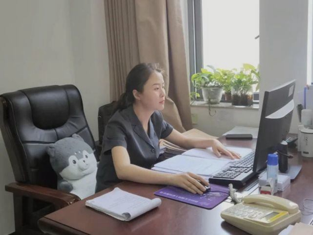 8.5万元成交!泸州一尾号”222222"的手机靓号拍卖成功(图2) 8.5万元成交!泸州一尾号”222222"的手机靓号拍卖成功(图2)