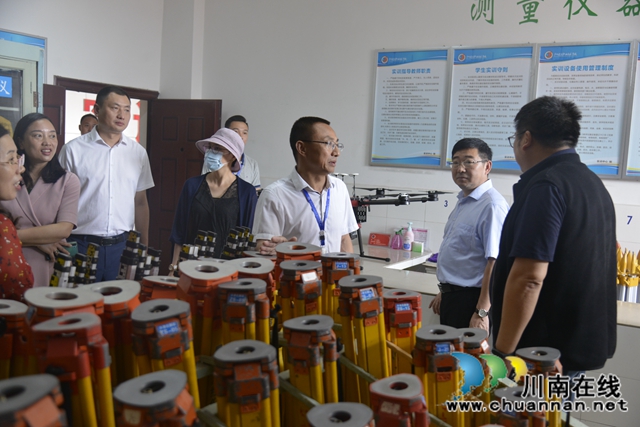 江苏苏州恒井泰信息技术有限公司到泸县建校考察建筑产业办学(图3)