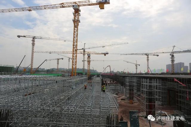 泸州高铁站市政道路正式开工(图1)