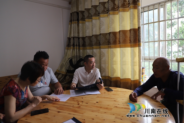 朱海斌到泸县玉蟾街道督导脱贫攻坚工作(图1)