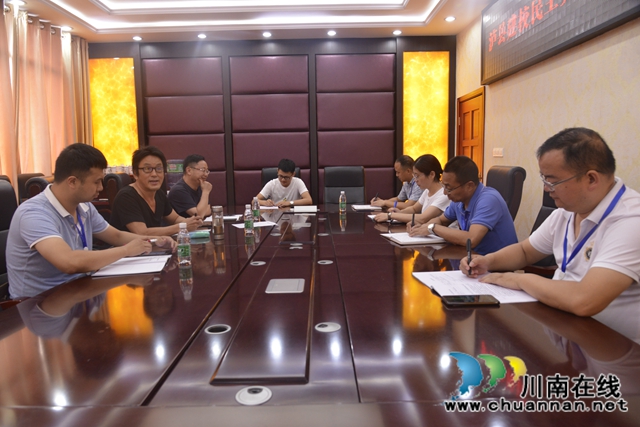 泸县建校召开民主党派和少数民族教师调研座谈会(图3)