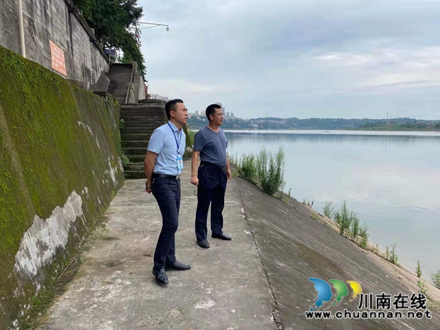 龙马潭区小市街道总河长开展巡河及防汛检查工作(图1)