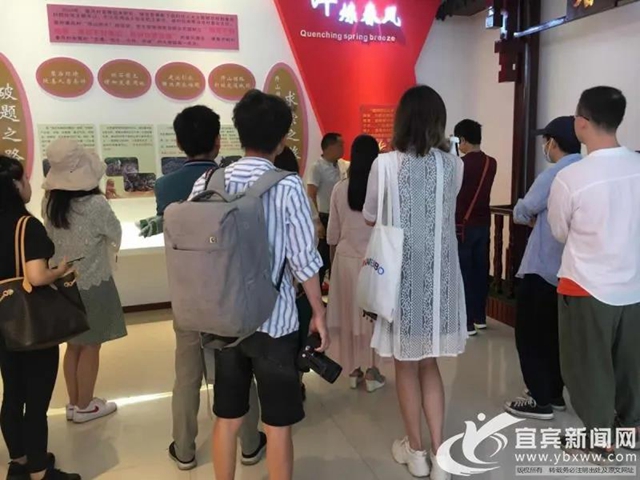 快看!百万网络大V打卡宜宾美好乡村生活(图5) 快看!百万网络大V打卡宜宾美好乡村生活(图5)