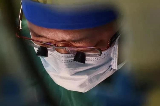 【关注】10小时!心胸外科专家再战极限?(图7) 【关注】10小时!心胸外科专家再战极限?(图7)