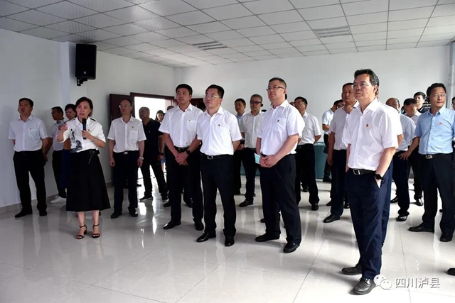 全市城乡基层治理暨创建全国城市基层党建示范市现场会走进泸县牛滩镇(图1)