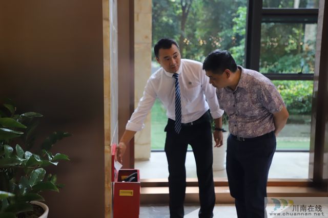 玉蟾街道开展“党政同责、一岗双责”包联重点企业安全生产检查(图5)