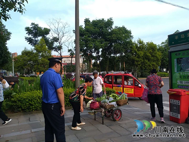 泸县综合行政执法局：集中整治市容环境，为中高考保驾护航(图3)