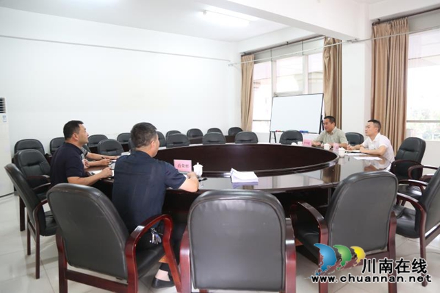 驻泸州市中级人民法院纪检监察组下沉监督纳溪区法院脱贫攻坚工作(图1)