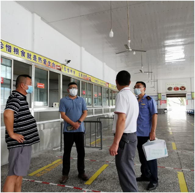 泸州市场监管部门“三到位”保“中高考”食品安全(图1)