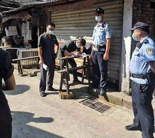 快速出击腾空房屋交付申请执行人 江阳法院执行干警这事干得漂亮！(图2)