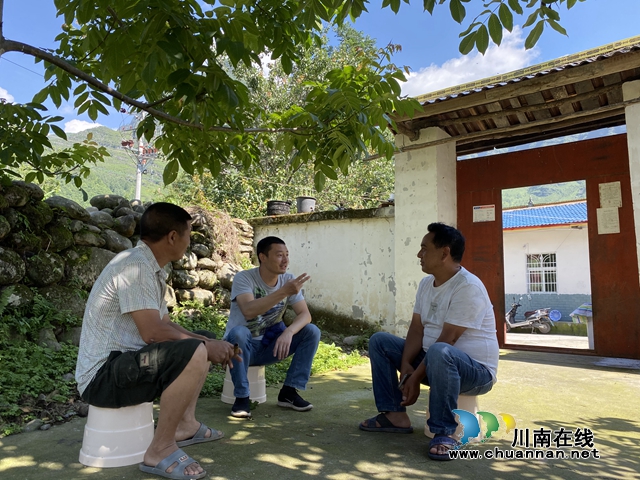 泸州帮扶工作者聂宏:不忘初心,情洒彝乡(图1) 泸州帮扶工作者聂宏:不忘初心,情洒彝乡(图1)