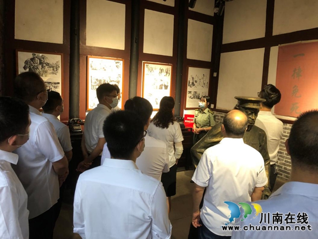 泸州市自然资源和规划局基层党支部与况场街道党工委联合开展红色教育主题活动(图2) 泸州市自然资源和规划局基层党支部与况场街道党工委联合开展红色教育主题活动(图2)