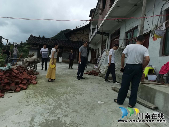 泸州市自然资源和规划局赴古蔺县实地督导检查地质灾害防治工作(图2) 泸州市自然资源和规划局赴古蔺县实地督导检查地质灾害防治工作(图2)