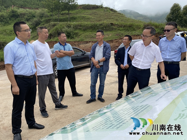 龙马潭区小市街道：“脱贫攻坚”人大代表再行动(图2)