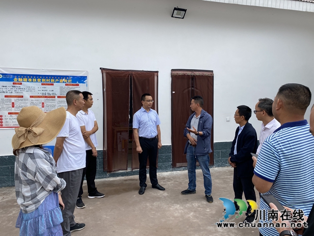 龙马潭区小市街道：“脱贫攻坚”人大代表再行动(图4)