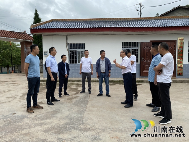 龙马潭区小市街道：“脱贫攻坚”人大代表再行动(图5)