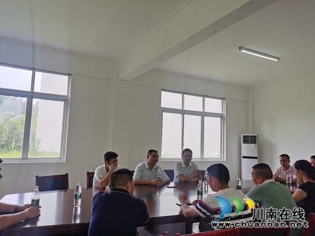 泸县政协副主席童执全到立石镇调研(图1) 泸县政协副主席童执全到立石镇调研(图1)