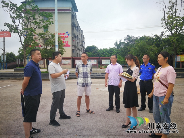 泸州市城管委办调研泸县城乡治理重点工作(图1)