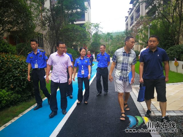 泸州市城管委办调研泸县城乡治理重点工作(图2)