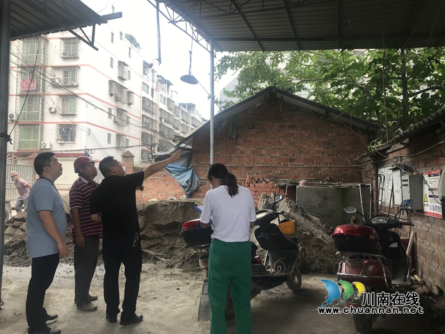 泸县立石镇开展企业安全生产检查(图1)