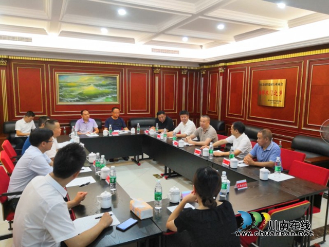 人大代表在行动,廖全军带队到合江县“双走访”(图1) 人大代表在行动,廖全军带队到合江县“双走访”(图1)