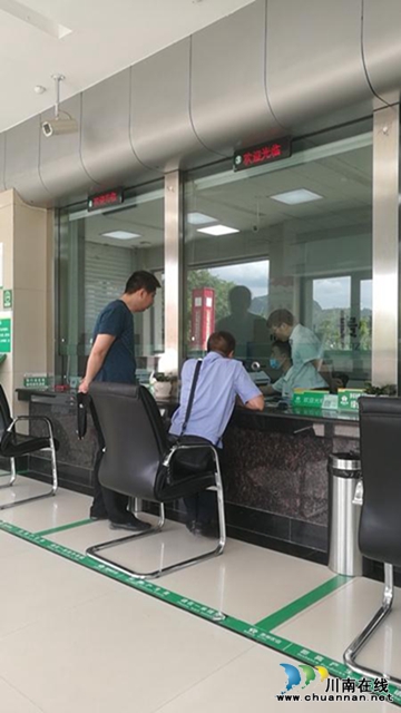 纳溪:执行法官迅速出击,十余万元案款终得偿(图1) 纳溪:执行法官迅速出击,十余万元案款终得偿(图1)