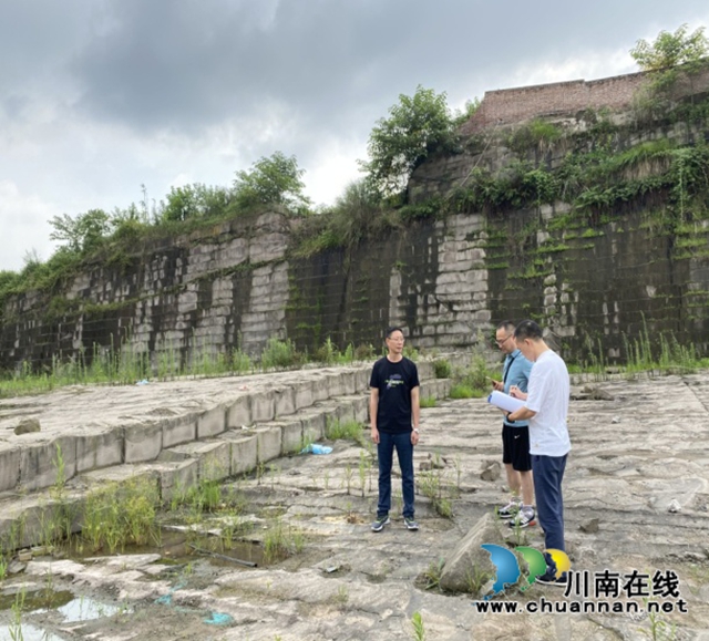 泸州市国土资源执法监察支队集中开展执法巡查工作(图1)