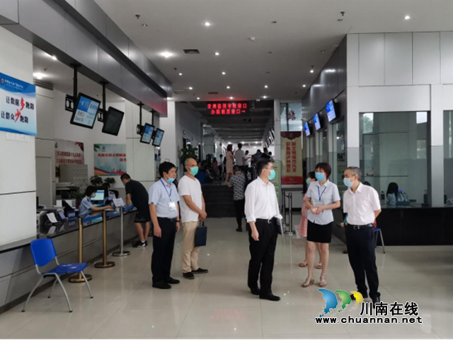 泸州市精神文明建设检查组复查验收市不动产登记中心全国文明单位创建工作(图1)