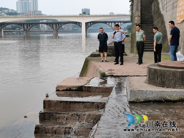 林光勇率队检查龙马潭区小市街道防汛减灾和环保工作(图1)