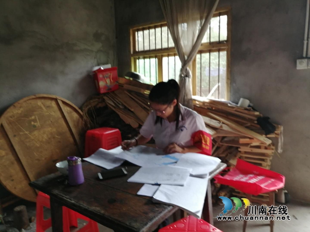 内江经开区靖民镇石坝村开展人口普查工作(图1)