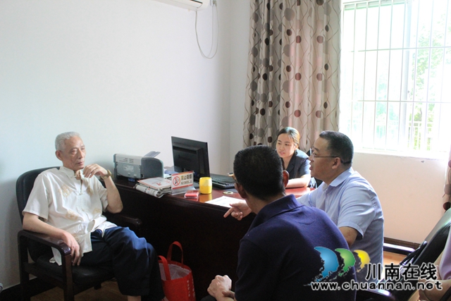 纳溪：人大代表进法庭，法律监督促公正(图3)