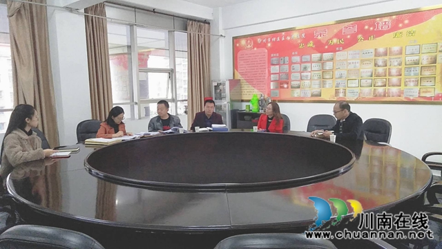 纳溪区法院：走进行政机关，助力依法行政(图4)