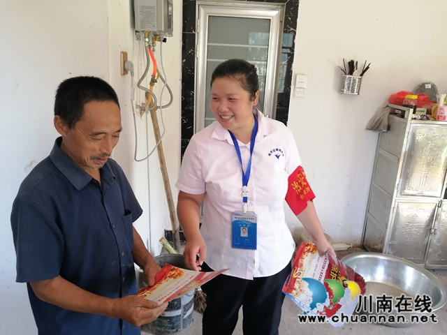 内江经开区靖民镇双塘村：多措举宣传“扫黑除恶”，全民共建和谐社会(图1)