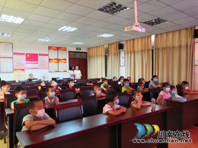 龙马潭区小市街道： “成长吧青少年”主题学习课堂点亮暑期生活(图1)