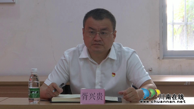 合江：胥兴贵带领党员到社区“双报到”(图2)