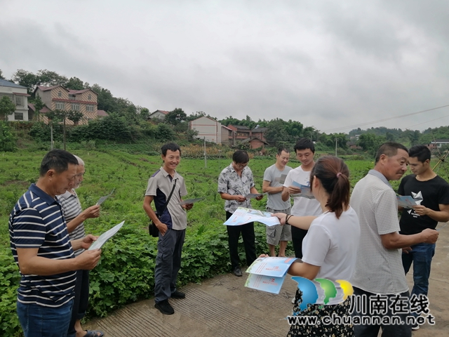 内江经开区靖民镇双塘村：推进城市文明宣传，为创建文明城市增光添彩(图2)