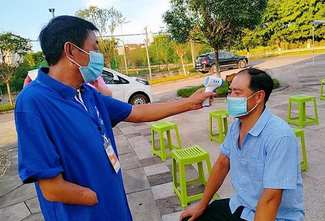 江阳区恢复农村电影公益放映 1056场电影即将走入田间地头(图2)